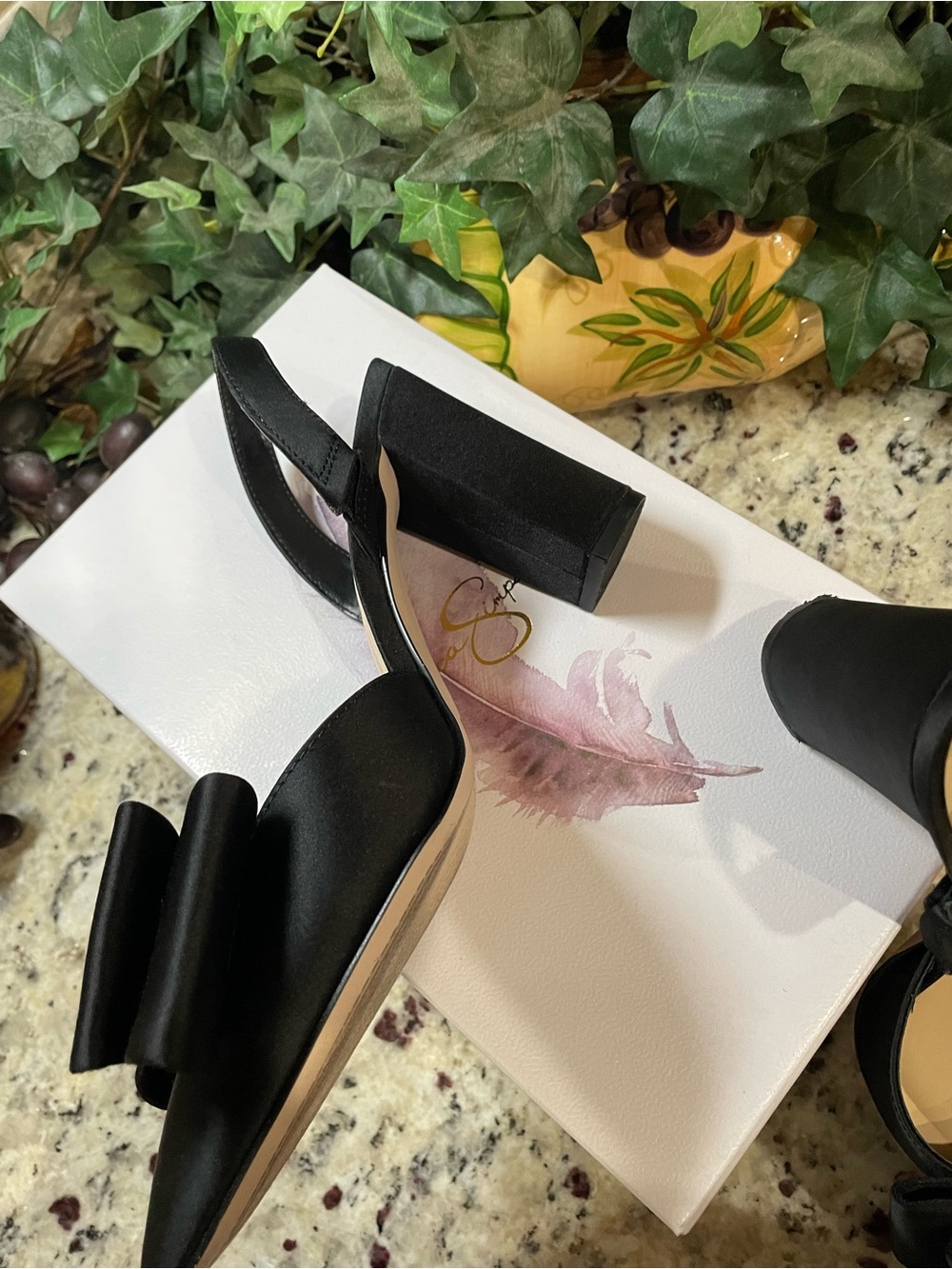 Jessica Simpson Naomia black satin pointed-toe slingback heels oversized bow sz7 - Picture 6 of 10